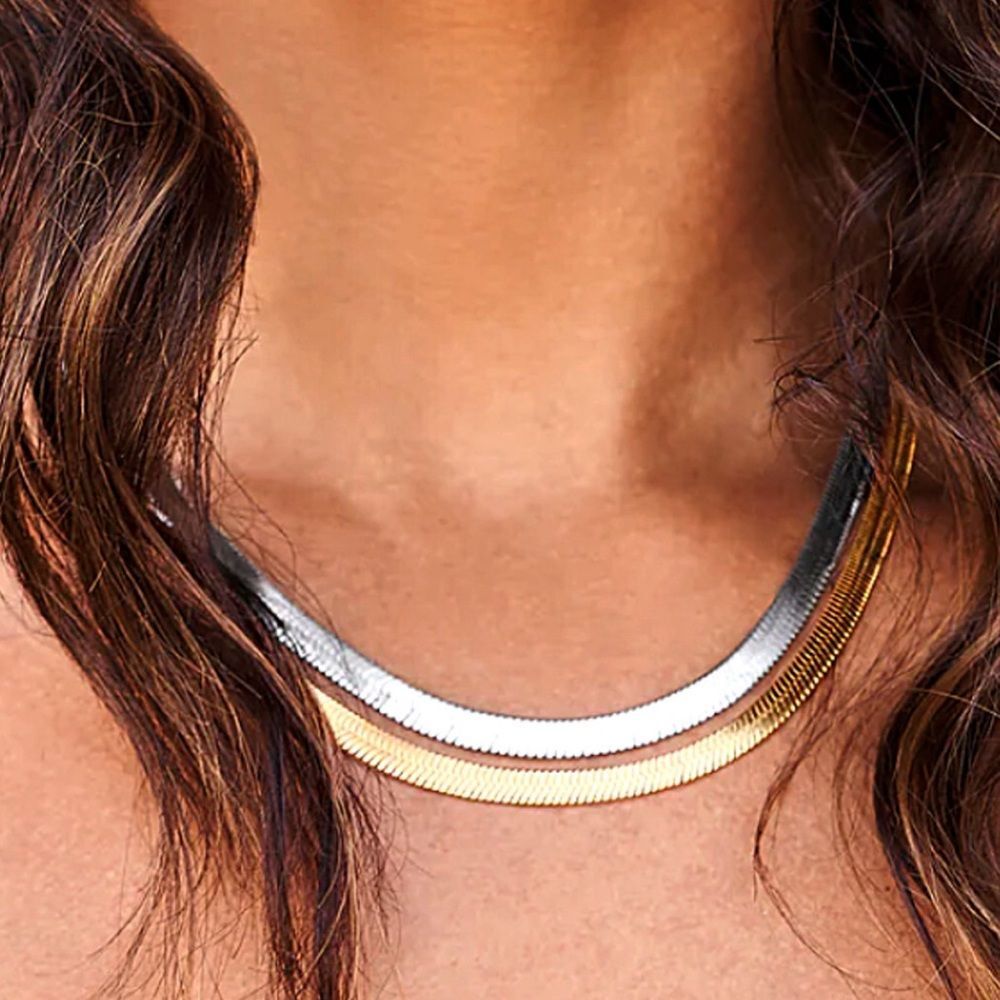 Jennifer Zeuner | Karli Hamilton Gold Necklace $187 retail SILVER